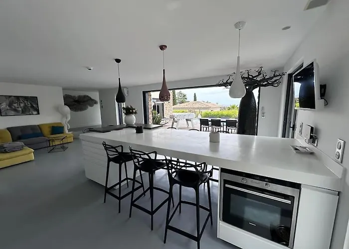 Ronsard - Vue Villa *